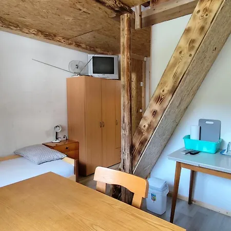 Bivanje na kmetiji Domacija Markc