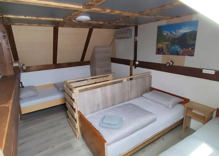 Domacija Markc Vakantieboerderij Zelezniki